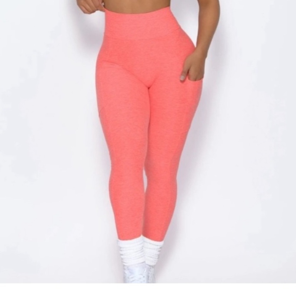 Bombshell sportswear curves leggings